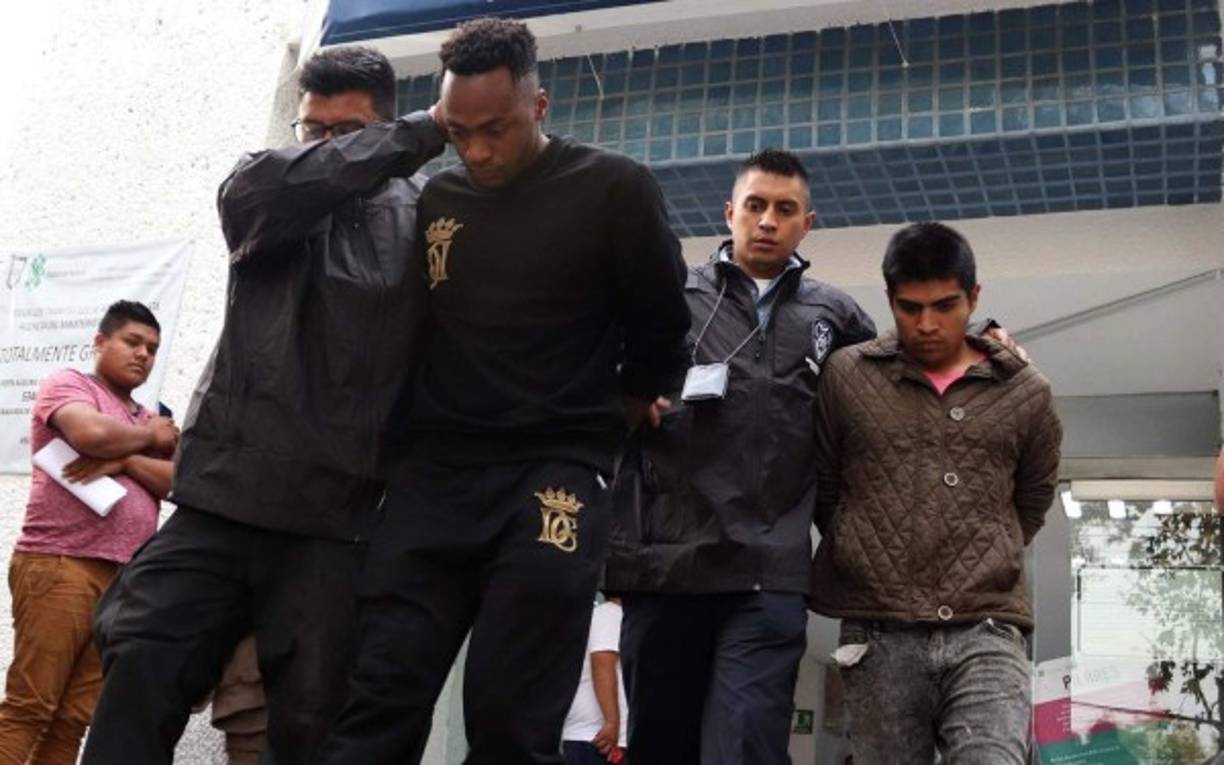 Renato Ibarra será trasladado al Reclusorio Oriente de la Ciudad de México, donde estará preso por lo menos seis días más, acusado de violencia familiar agravada y tentativa de feminicidio.<br/>