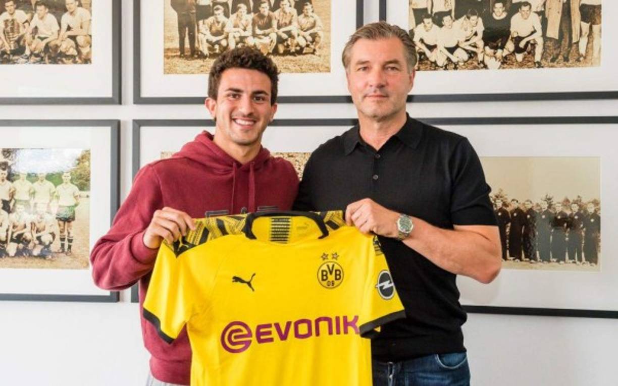 Mateu Morey, uno de los futbolistas más prometedores de la cantera del Barcelona pone punto y final a su etapa como jugador azulgrana rumbo a Dortmund. El futbolista de 19 años no aceptó la oferta de renovación y ya ha sido presentado como nuevo jugador del Borussia.<br/>