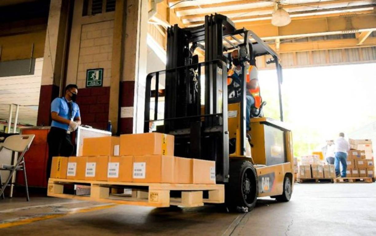 El presidente millennial señaló que ha ordenado al Ministerio de Salud que abastezca de insumos médicos a todos los hospitales del país.