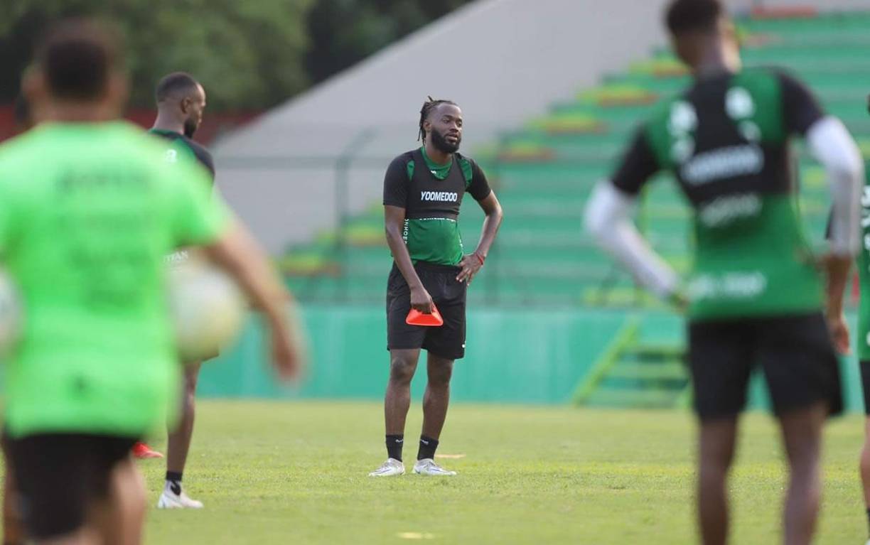 El delantero Geovany ‘El Virus’ Martínez buscará ganarse la confianza de ’La Tota’ Medina.