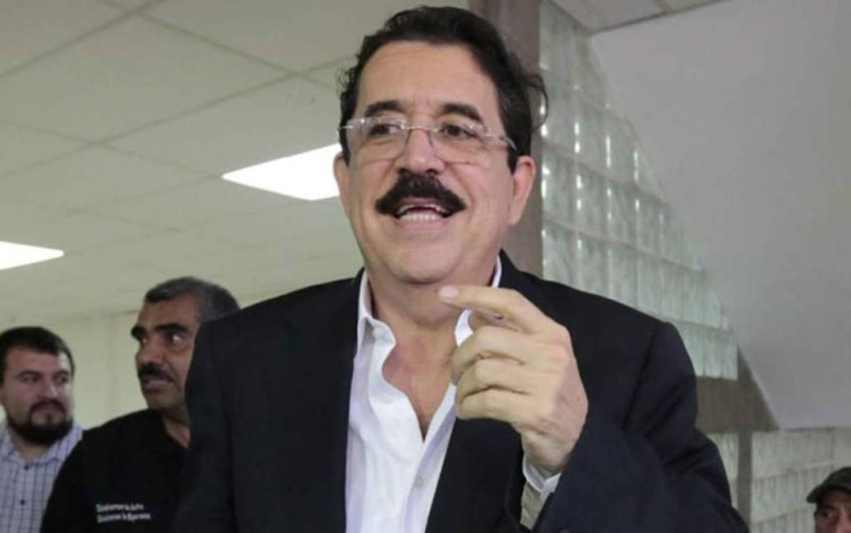 El expresidente Manuel Zelaya Rosales fue destituido el 28 de junio de 2009 tras una crisis política. El enfrentamiento entre Zelaya, el Congreso, El TSE y la Corte Suprema derivó a esta medidas, luego de que el exmandatario buscaba la legalidad de una Cuarta Urna, para votar un referéndum y cambiar la Constitución por medio de una Asamblea Constituyente.