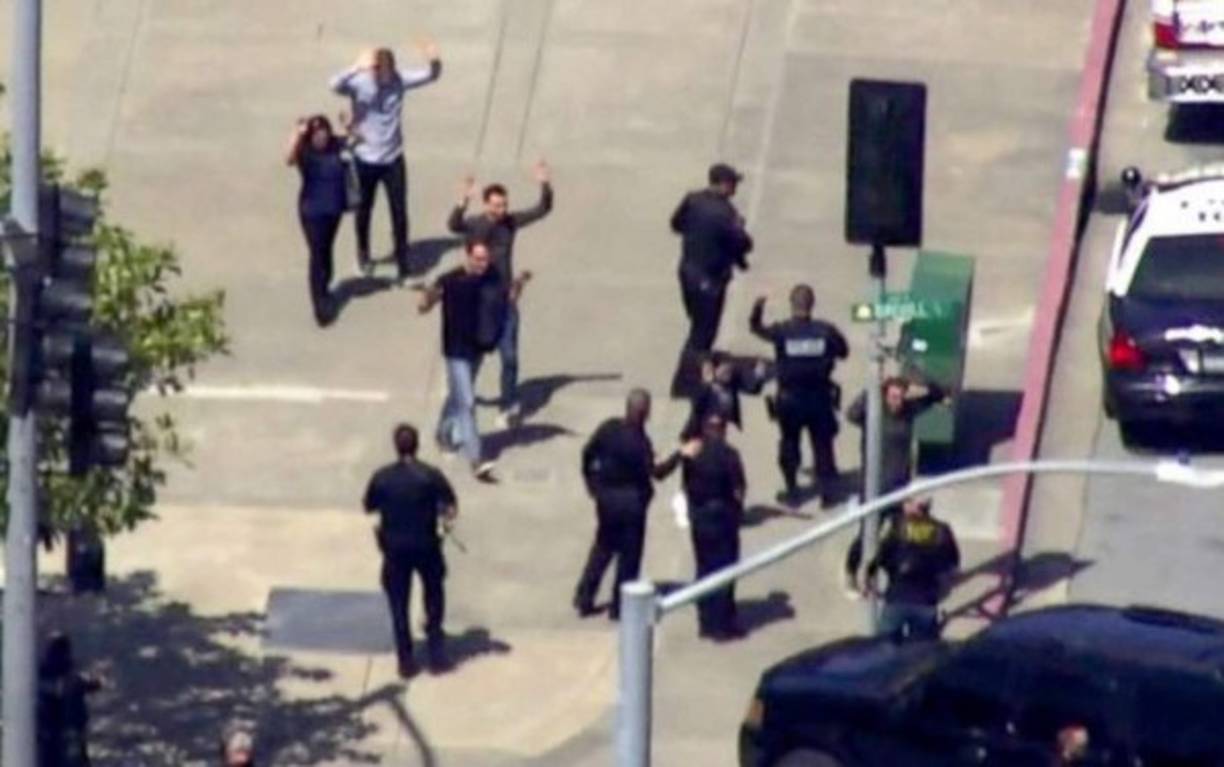 'Estamos respondiendo a un tiroteo activo. Por favor mantenerse alejados' del área donde están las instalaciones de esta compañía propiedad de Google, escribió en Twitter la policía de San Bruno.