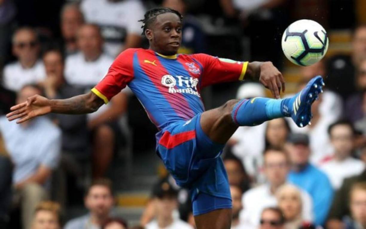 Aaron Wan-Bissaka: Clubes como el Arsenal, Manchester City y el Arsenal han entrado en disputa para poder fichar al defensor inglés de 21 años que destaca en el Crystal Palace.