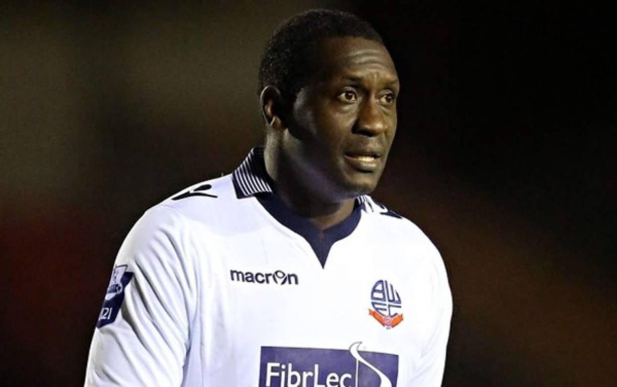 Emile Heskey (37 años) Bolton Wanderers (Inglaterra).