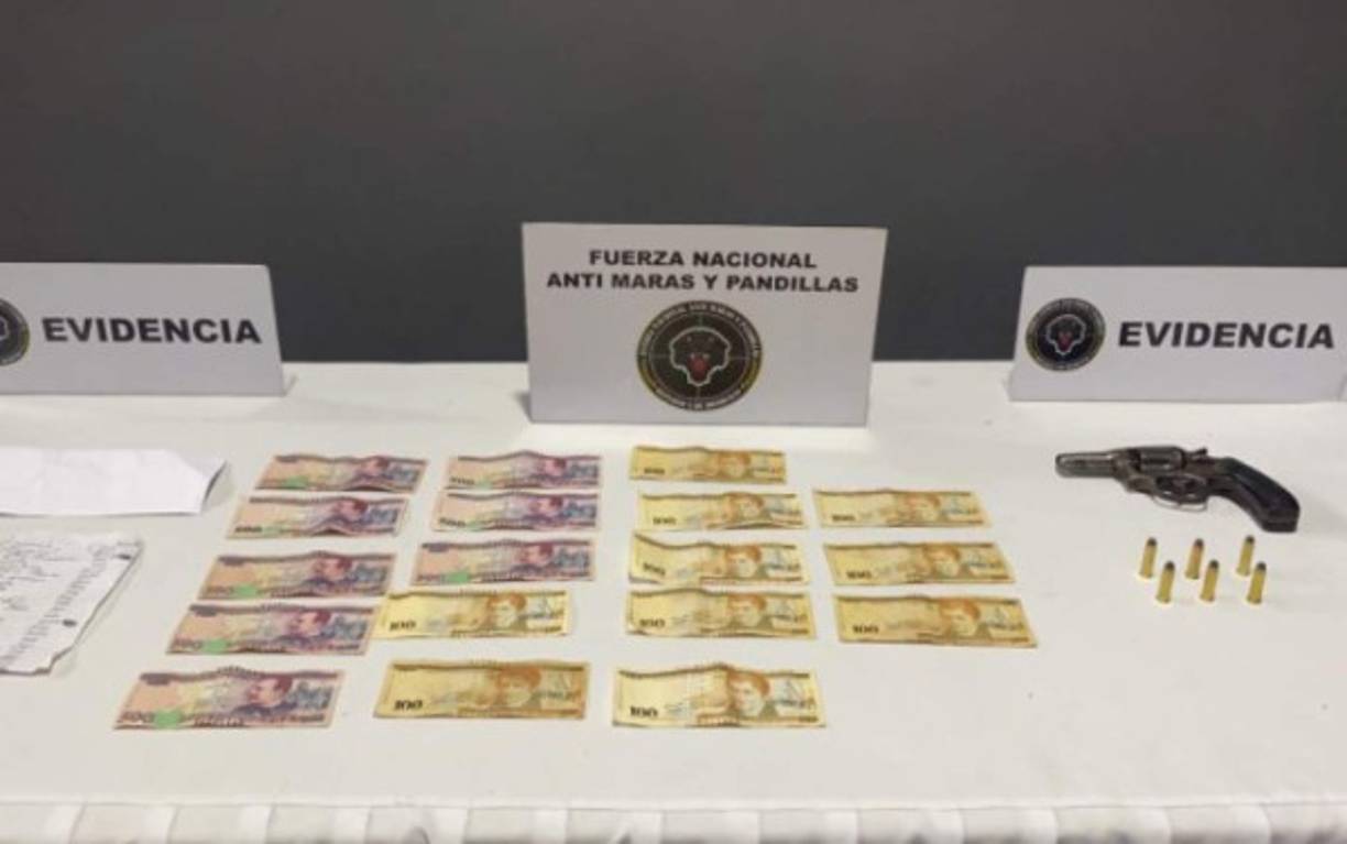 Ariana Lourdes López Romero (21), alias la Flaca, fue sorprendida por agentes de la Fuerza Nacional Anti Maras y Pandillas (FNAMP).