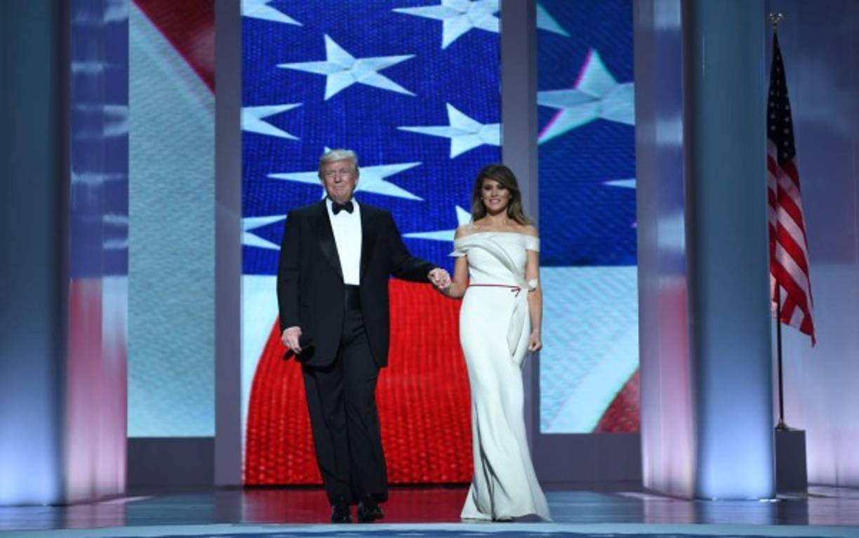 El nuevo presidente de Estados Unidos, Donald Trump, y la primera dama, Melania, eligieron la mítica canción 'My Way', de Frank Sinatra, para su primer baile como nuevos inquilinos de la Casa Blanca.