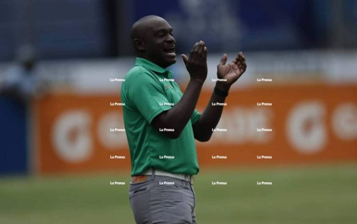 El panameño Anthony Torres volvió a Honduras y esta vez como entrenador. El estratega debutó con pie izquierdo al perder 2-1 ante Motagua.