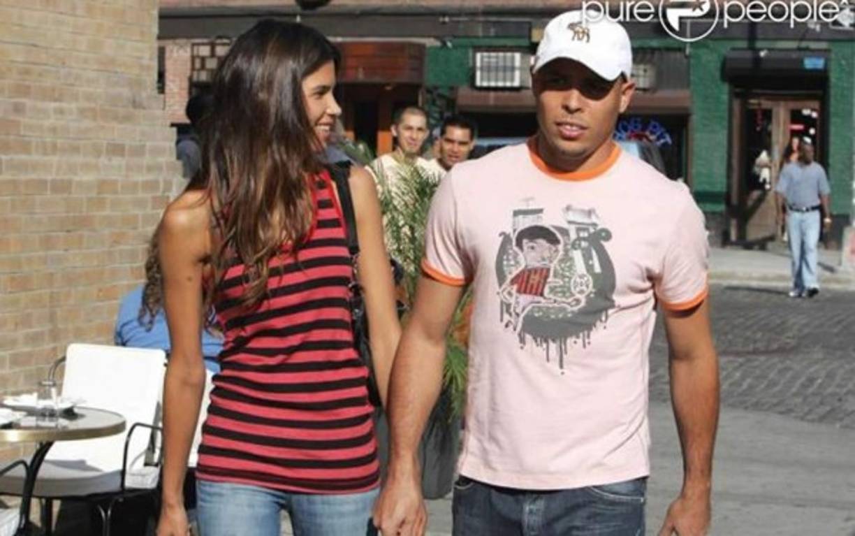 Ronaldo tuvo su romance hace unos años con la bella Raica Oliveira.