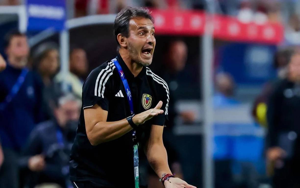 Fernando Batista - El argentino dirige a la Selección de Venezuela y gana 3 millones de dólares.