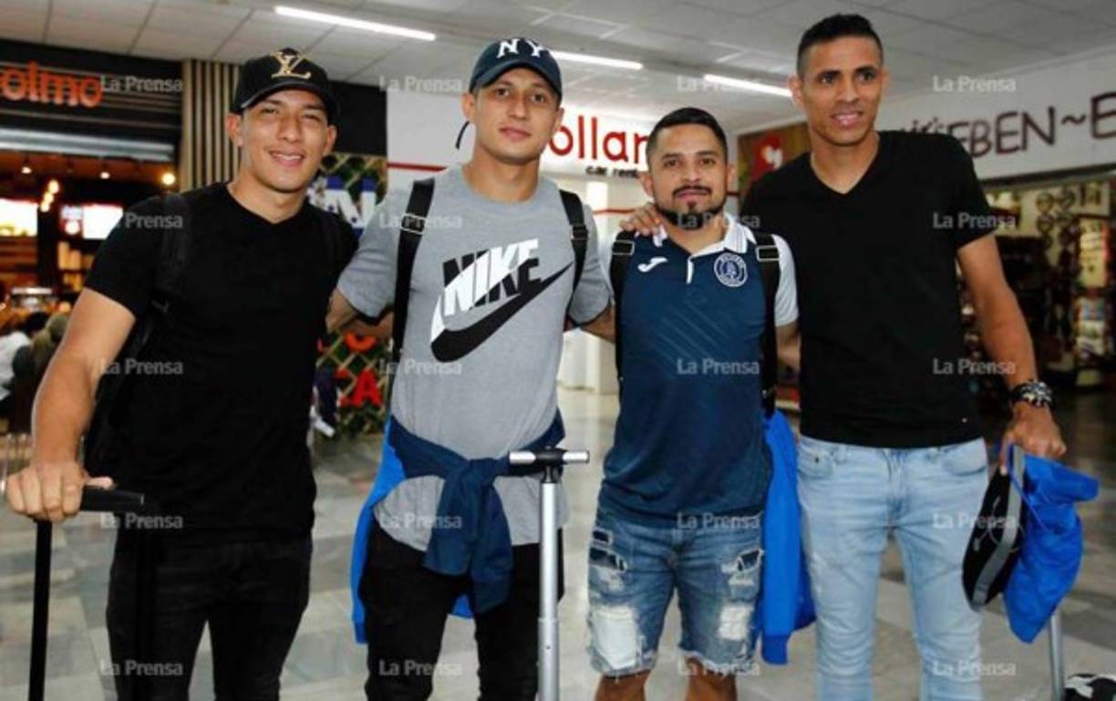 De izquierda a derecha: Kevin López, Héctor Castellanos,Omar Elvir y Juan Pablo Montes, los cuatro jugadores del Motagua arribaron a San Pedro Sula para unirse a la Bicolor.