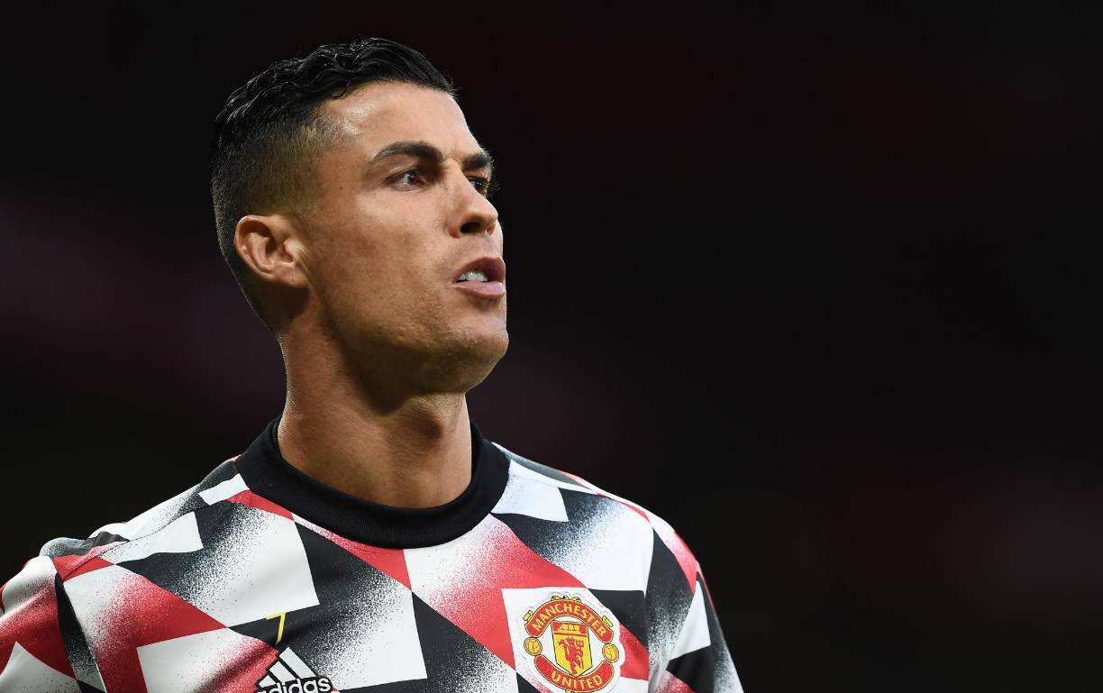Cristiano Ronaldo: Con la llegada de Casemiro al Manchester United, el delantero aceptó quedarse en el club y cumplir el contrato que tiene por un año. 