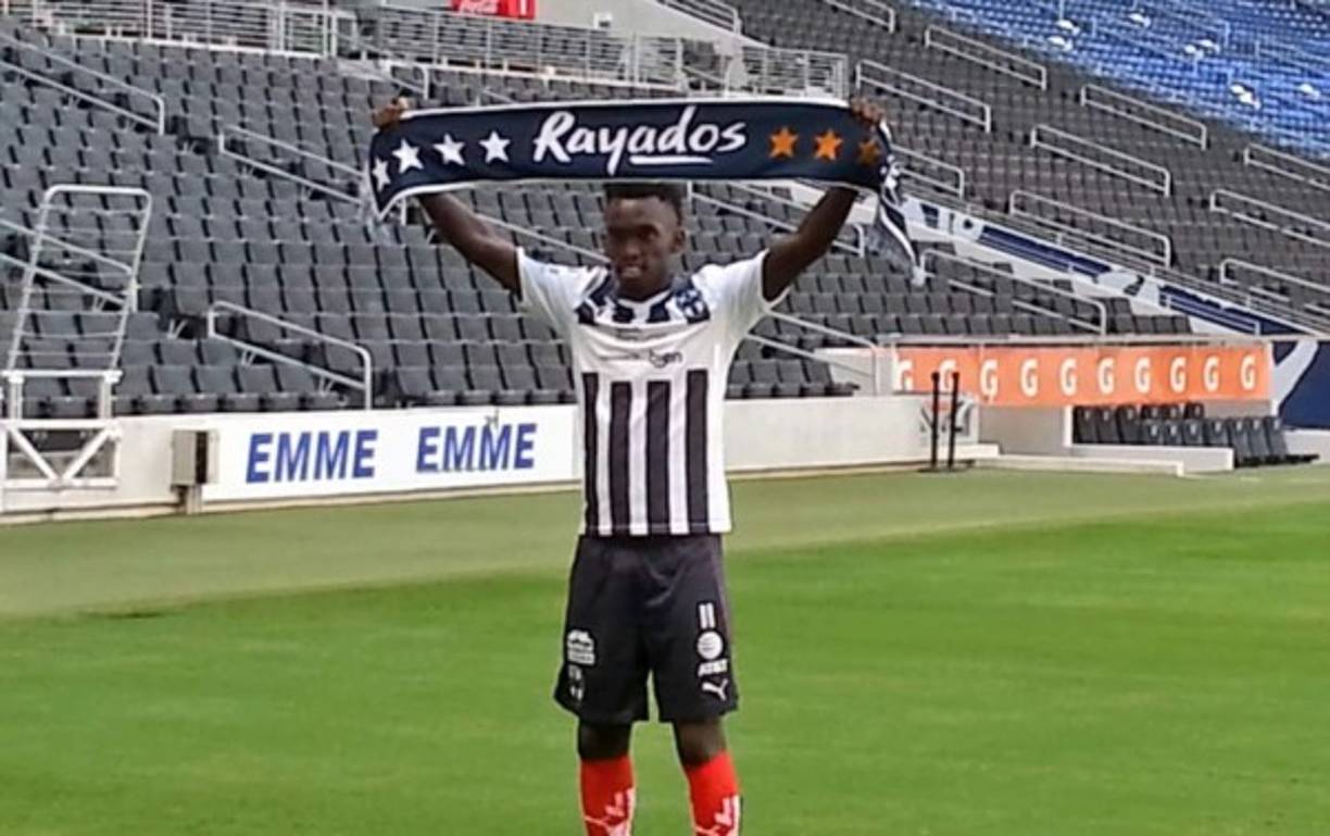 Alberth Elis conoció el estadio que defenderá con la camiseta del Monterrey.