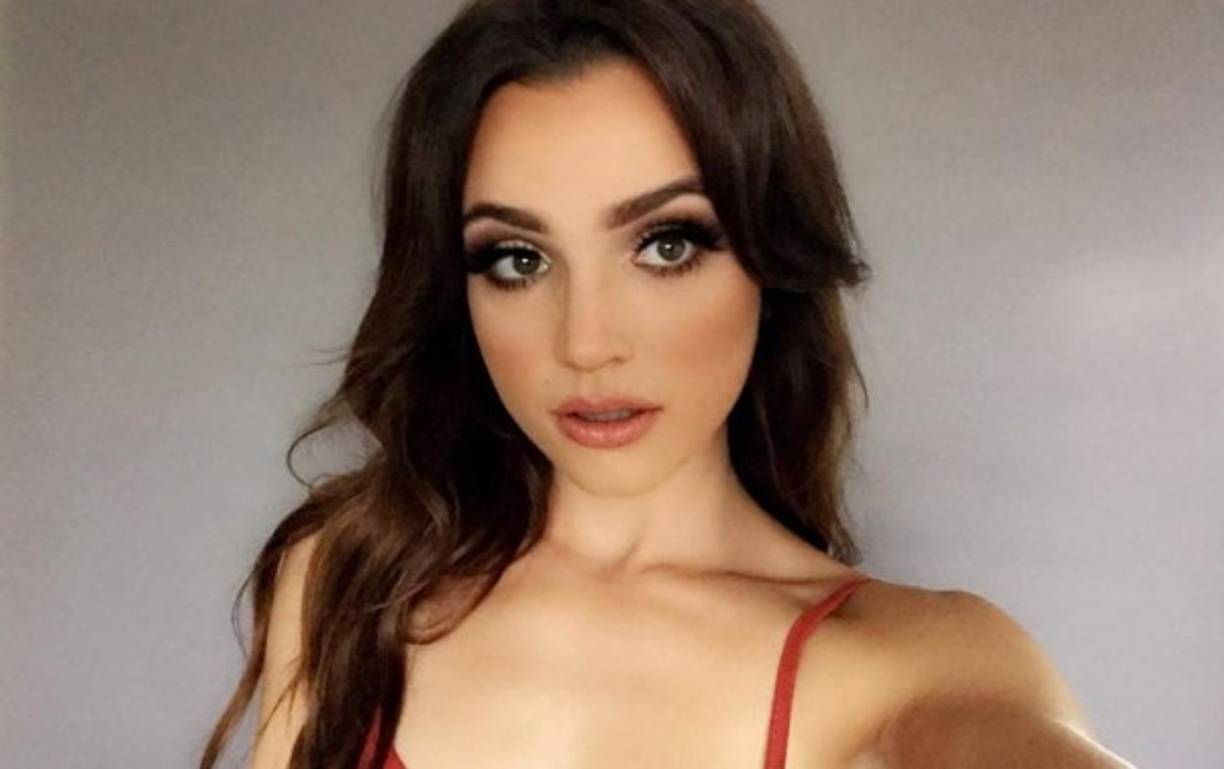 Según el Daily Mail Natalie se ha criado lejos de sus famosas primas en San Diego.