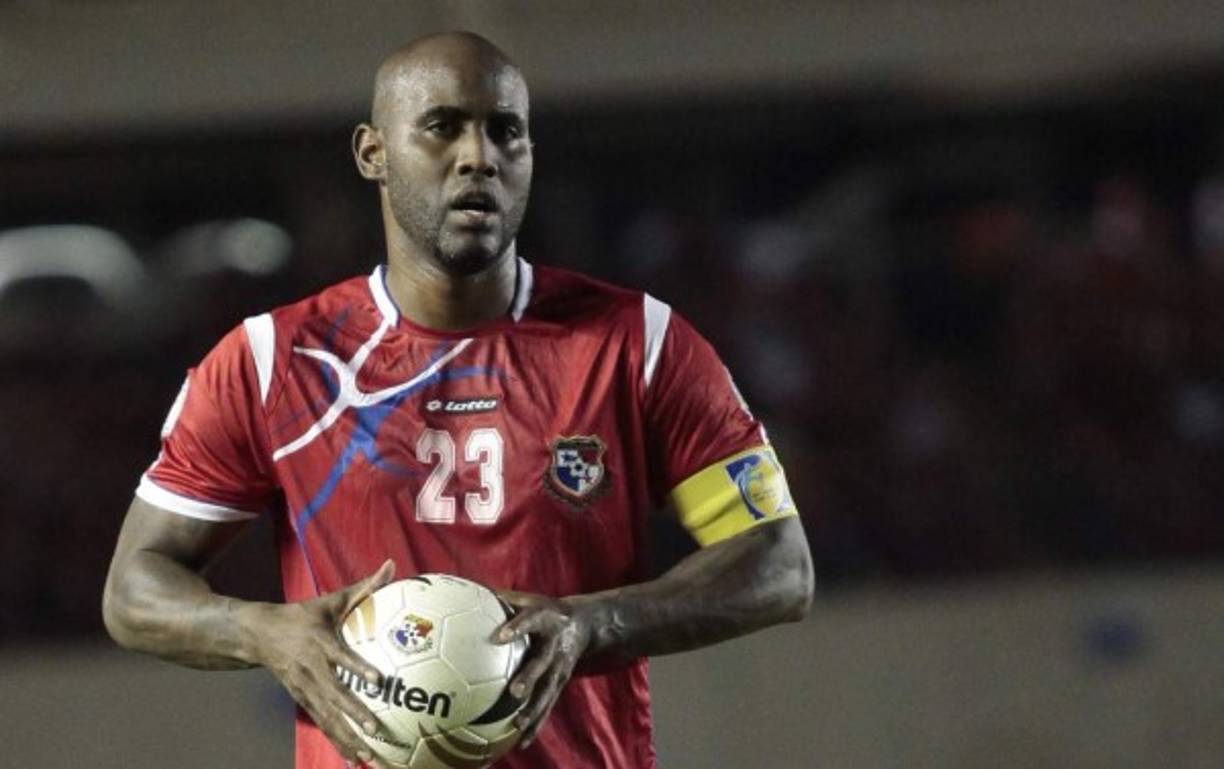 El Olimpia ha confirmado su interés en fichar al defensa panameño Felipe Baloy, quien está sin equipo y entrena con su selección mientras define su futuro. “Hemos tenido pláticas con Baloy, todos quieren buenos jugadores pero son caros, es muy cotizado y muy bueno”, dijo Osman Madrid.