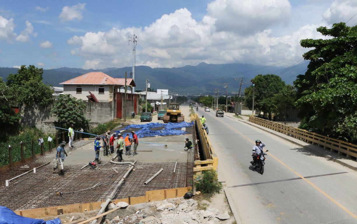 También habrá aceras, bordillos y áreas verdes.