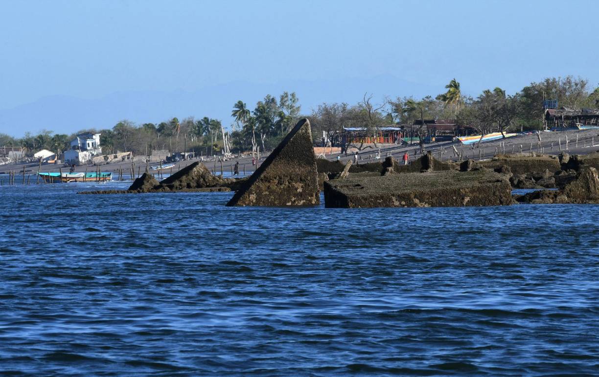 Ante el creciente peligro Telma, que vive junto a su hijo y su nuera, teme que la situación se repita. “Si otra vez se mete el mar tenemos que desalojar y ver para dónde nos vamos”.