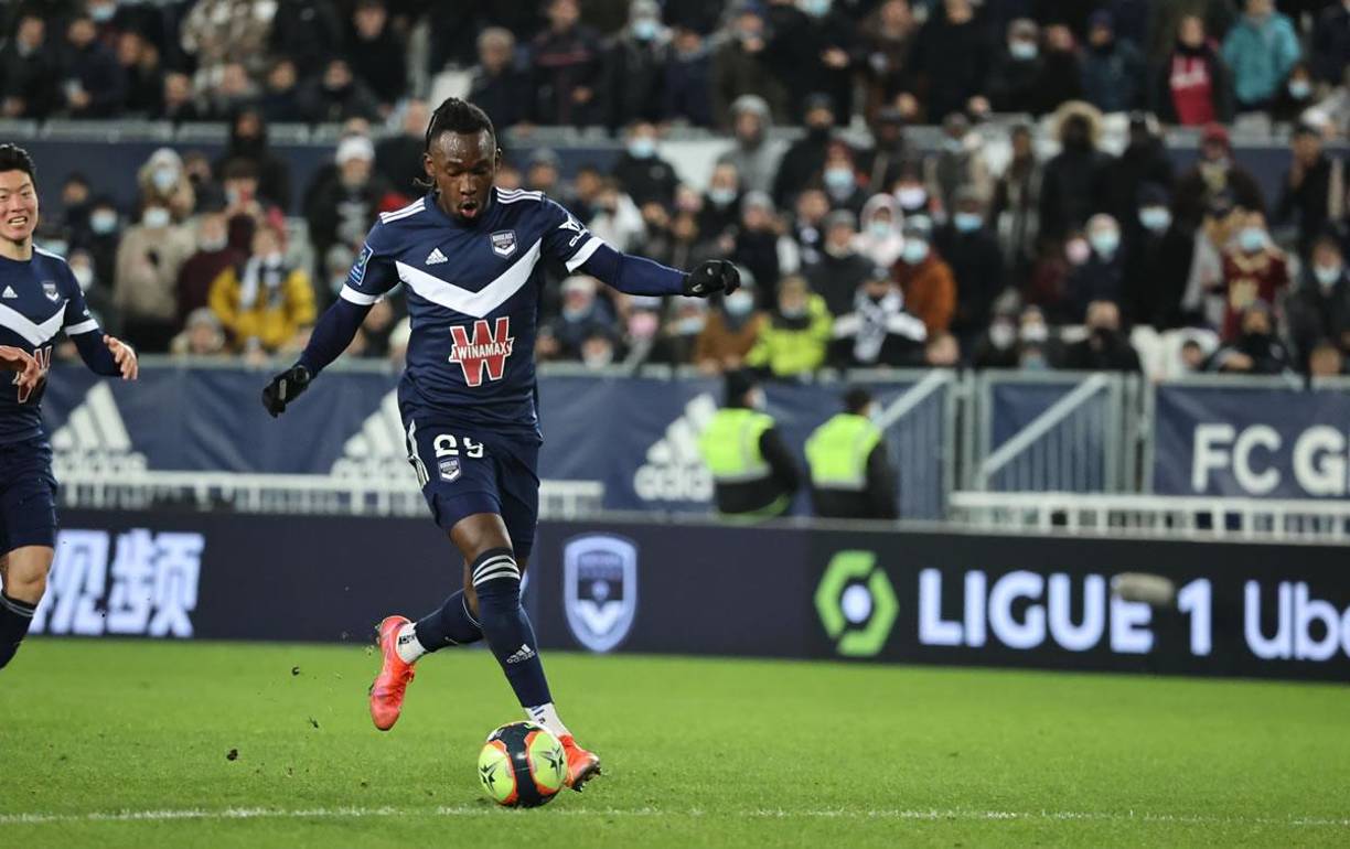 La tremenda carrera de Alberth Elis en un contragolpe que terminó en el gol del hondureño para el 2-2 del Burdeos ante Lyon.