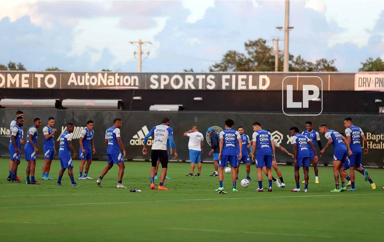 El plantel de la Bicolor trabajó en otras instalaciones del club Inter Miami de la MLS, mientras Argentina entrenaba en el escenario principal, el DRV PNK Stadium.