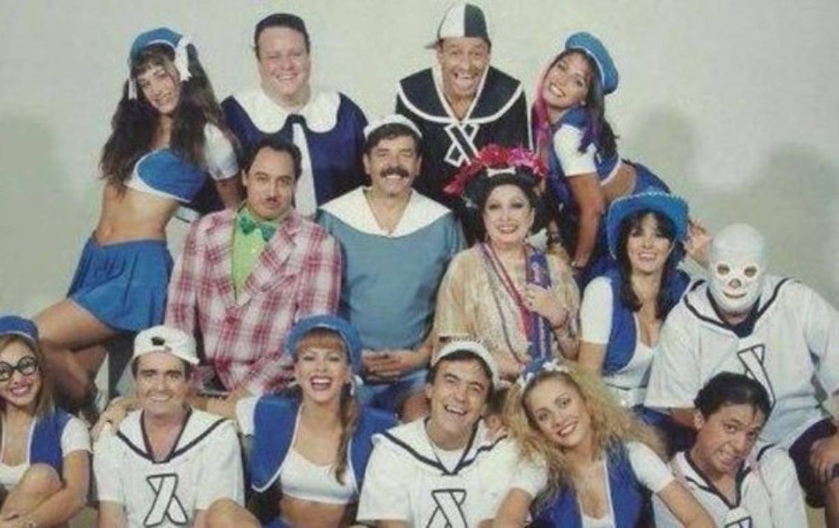 'Como tú me has deseado', dirigida por Juan Andrés Bueno en 2005, fue su primera incursión en cine tras las cámaras.