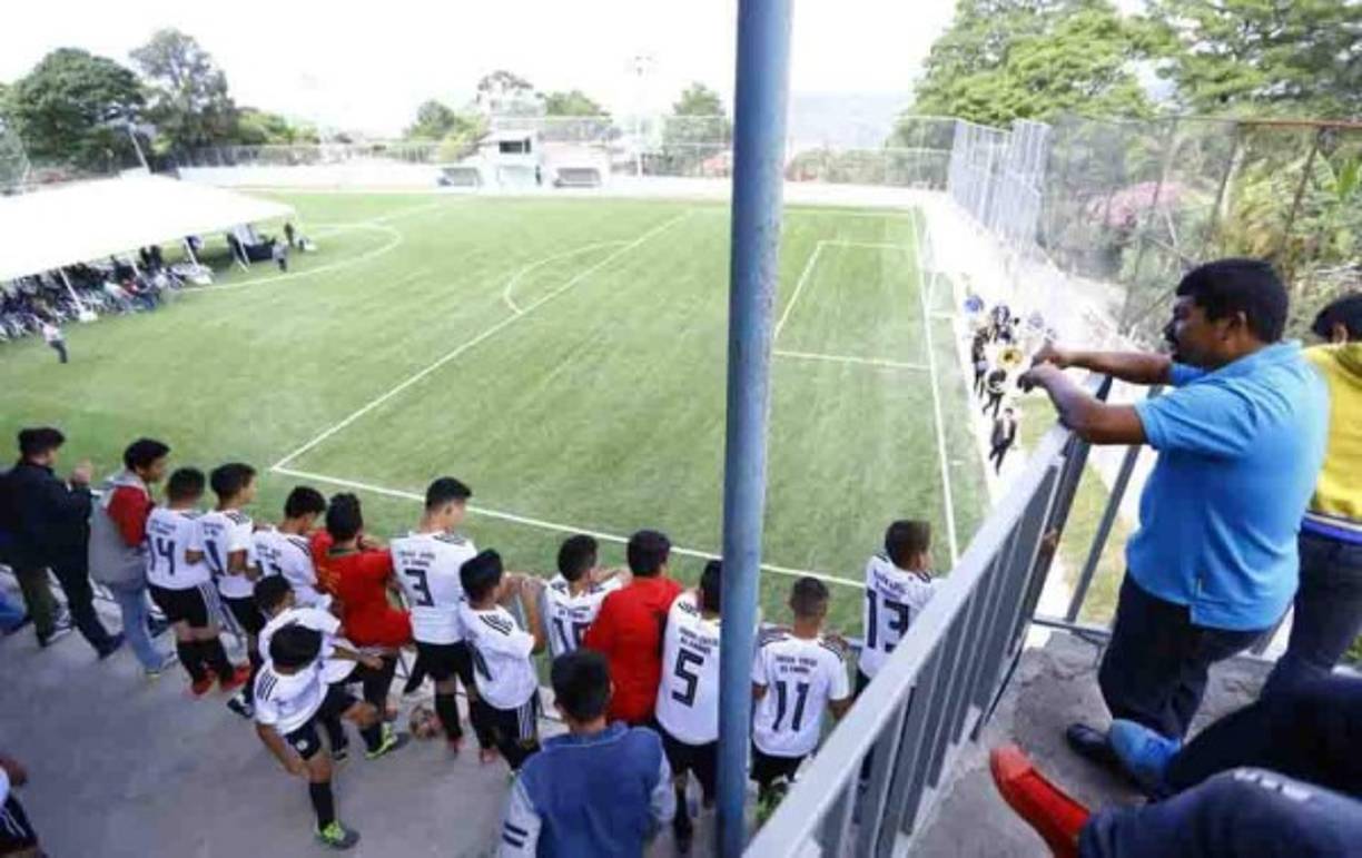 La hermosa cancha fue inaugurada hace unas semanas atrás.