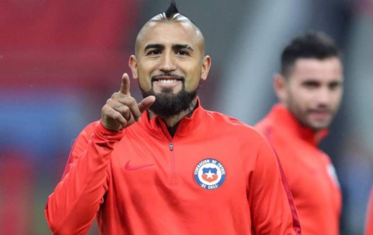 El Inter de Milán sigue suspirando por Arturo Vidal. Según 'La Gazzetta dello Sport', en el club 'neroazzurro' estarían tratando de convencer al entrono del futbolista chileno para que acabara recalando en la disciplina del Inter.