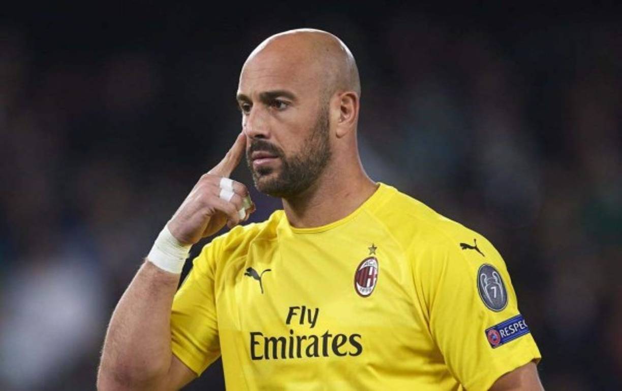 Pepe Reina perteneció en su momento al FC Barcelona y no se descarta que llegue al Real Madrid, aunque estpa opción se ha enfríado ya que Areola es el que suena con más fuerza para llegar al club blanco.