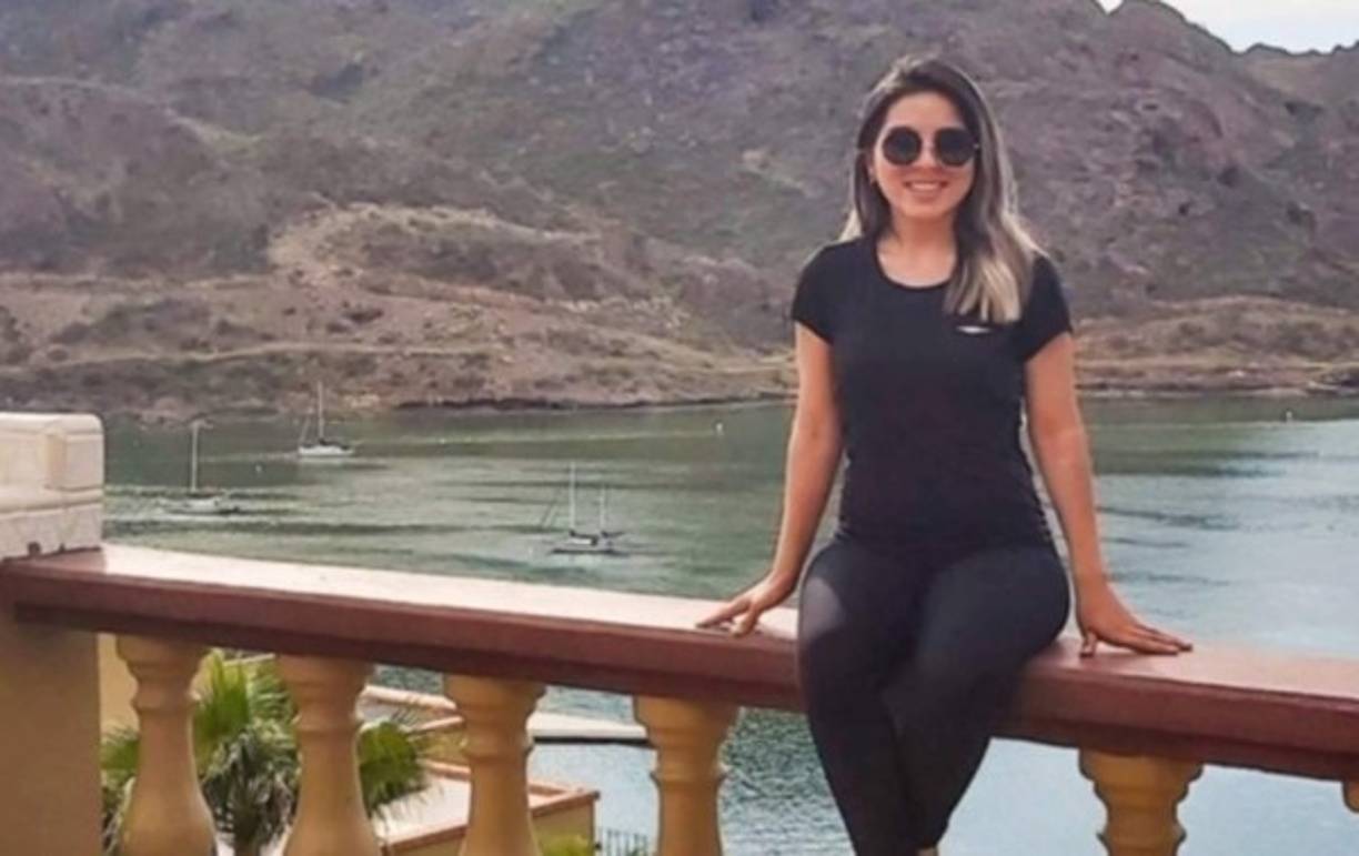 Al estar instalando su puesto de tacos en la Colonia Bahía del Sol, dos sujetos le dispararon en el tórax, espalda y cabeza, y posteriormente huyeron, se reportó en el informe policiaco preliminar.