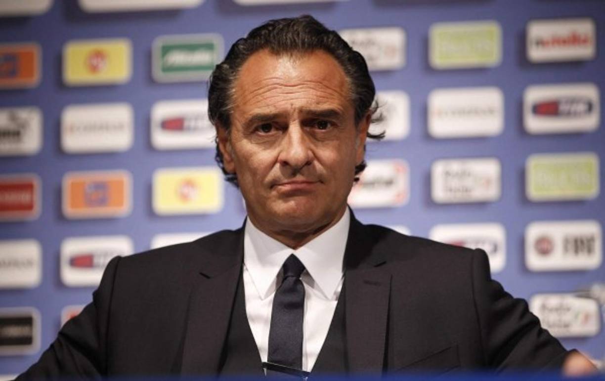 El DT Prandelli no quiere hacerse ilusiones sobre entrenar a la Fiorentina y está a la espera de recibir ofertas de China.