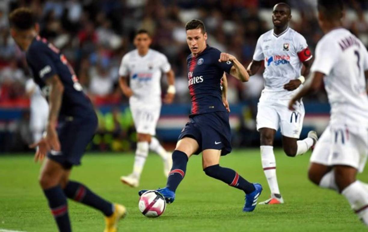 El PSG ve con buenos ojos la salida de Julian Draxler. El centrocampista apenas cuenta para Thomas Tuchel, y varios equipos de la Bundesliga le pretenden. Según La Gazzetta dello Sport, Dortmund, Schalke y Leipzig pujan por el alemán.