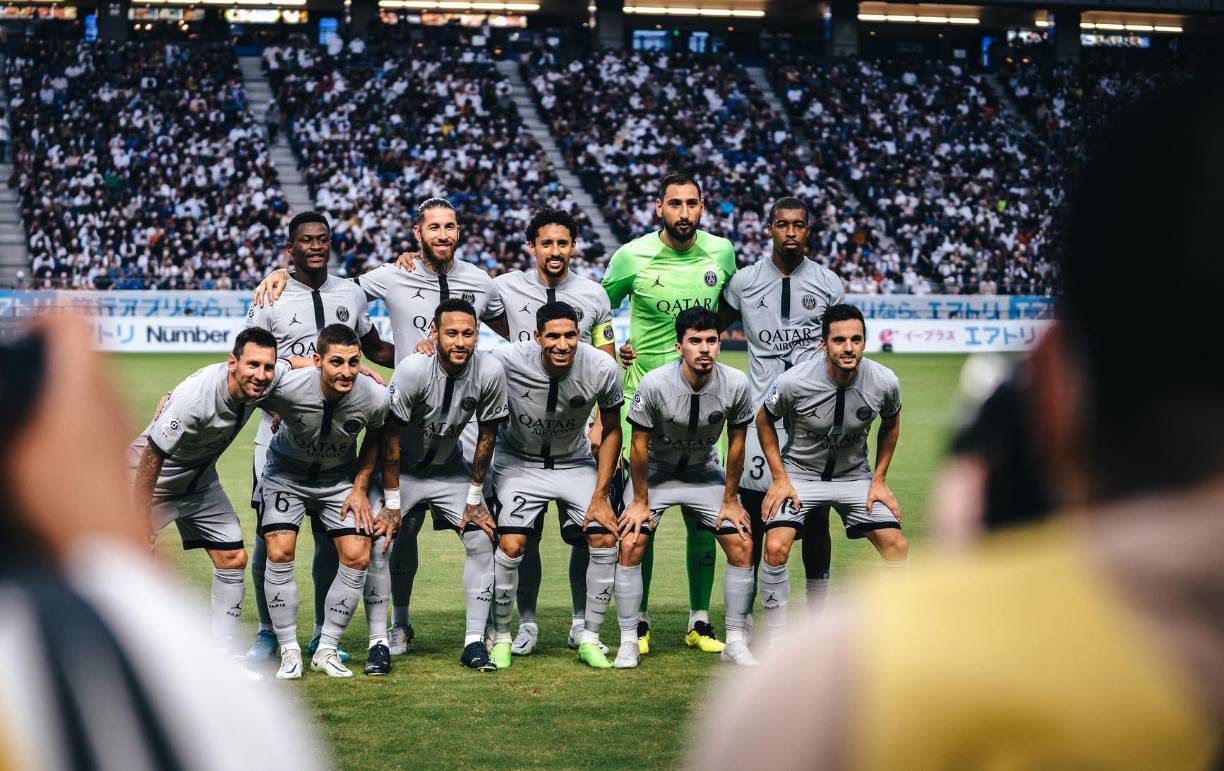El diario L’Equipe informó que el Paris Saint-Germain (PSG) ha amenazado con enviar a su equipo filial de quinta división a varias de sus estrellas a las que busca salida en el mercado. 