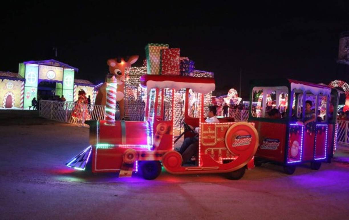 La villa está abierta al público desde las 5:00 pm hasta las 10:00 pm y la entrada en gratis.