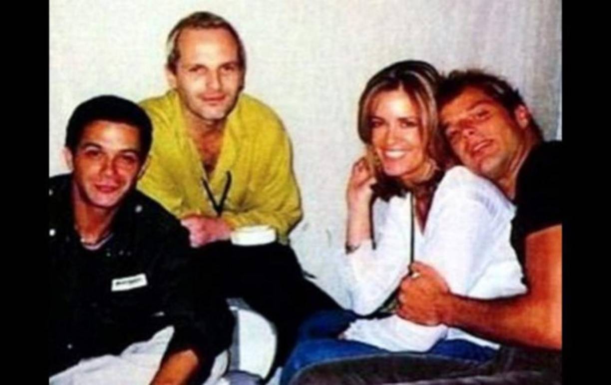 El cantante y la modelo mantuvieron una relación de nueve años, y estuvieron a punto de ser padres, sin embargo, la mexicana perdió al bebé.