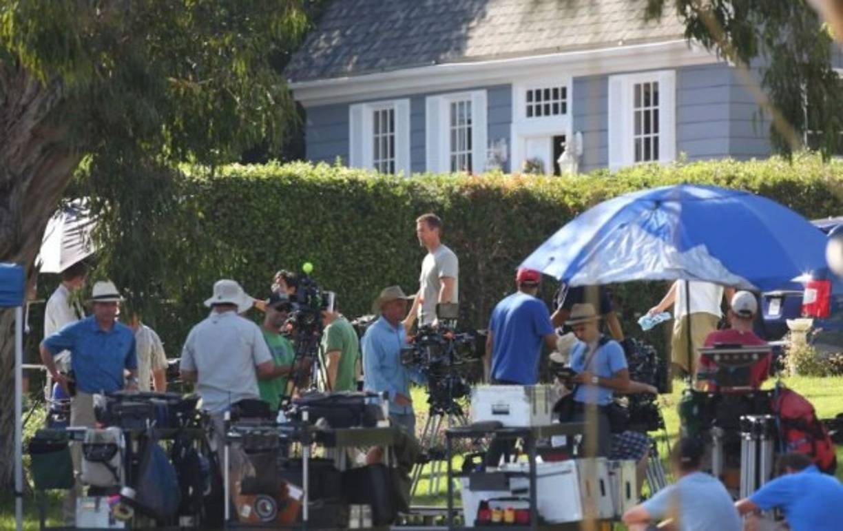 Cody Walker en una escena a las afueras de la supuesta casa de 'Brian O'Conner'.