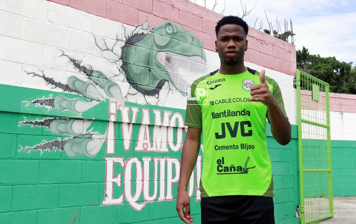 Santiago Córdoba luciendo los colores del Marathón.