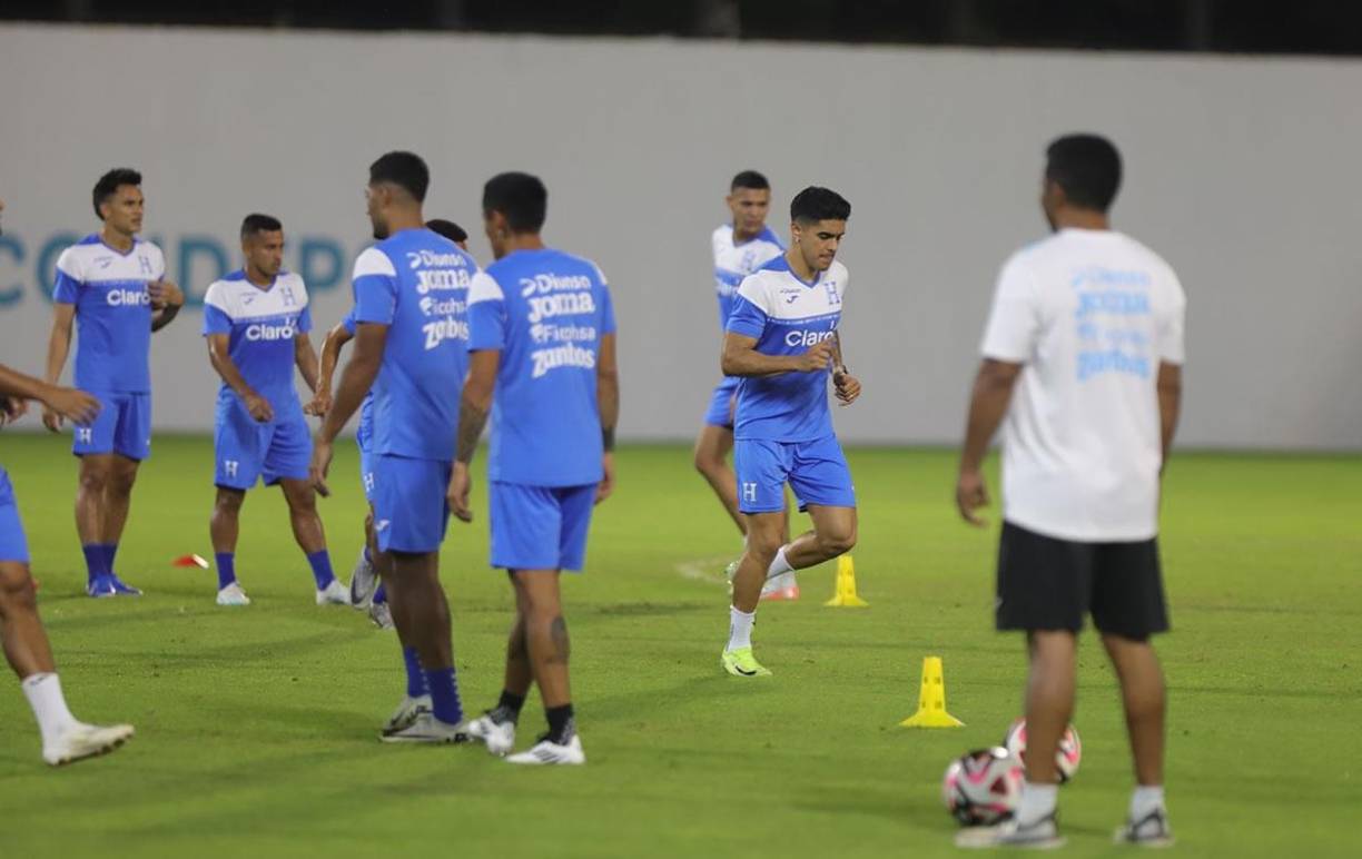 El futbolista del Celtic Glasgow de Escocia ya se puso a punto junto con el grupo de seleccionados.