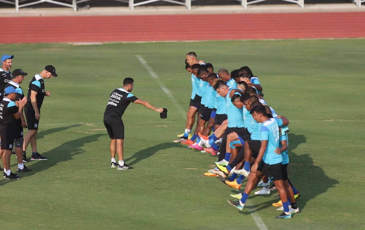 “Yo si puedo”, fue el grito de ‘guerra’ de los seleccionados nacionales en el canto clásico de los dirigidos por Diego Martín Vázquez.