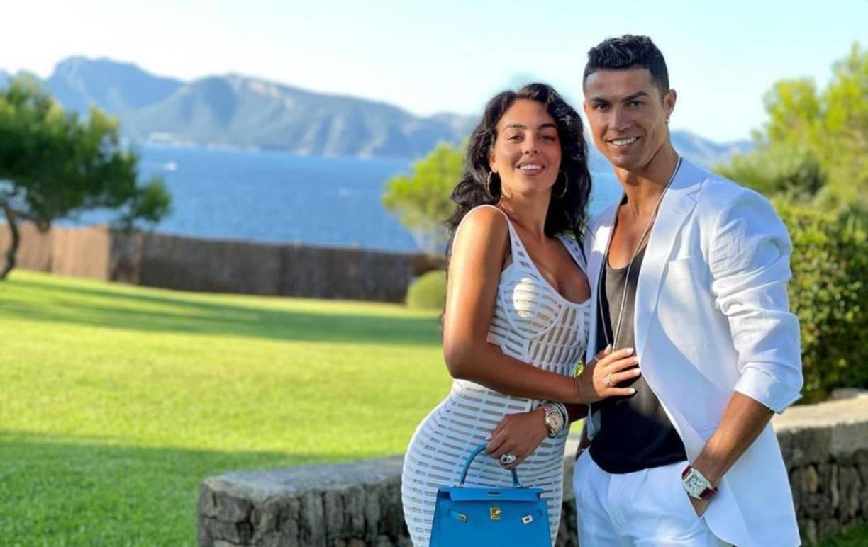 El mismo medio reveló la cantidad que le pagará a los empleados de la lujosa casa.