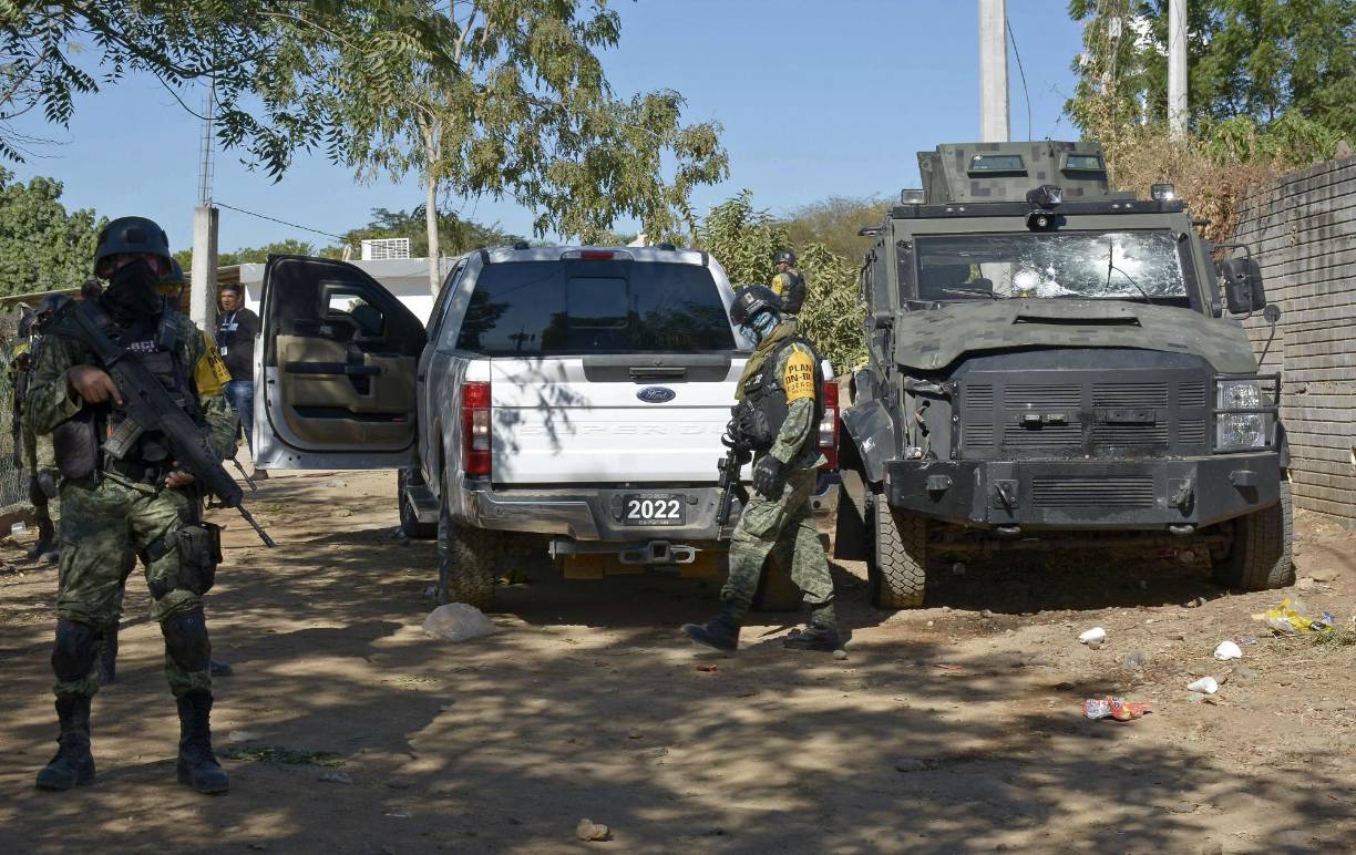 El gobernador de Sinaloa, Rubén Rocha Moya, informó que por instrucciones de López Obrador, y en conjunto con su gobierno y la Secretaría de la Defensa Nacional, se brindaría ayuda humanitaria a la comunidad de Jesús María, donde fue detenido Ovidio Guzmán.