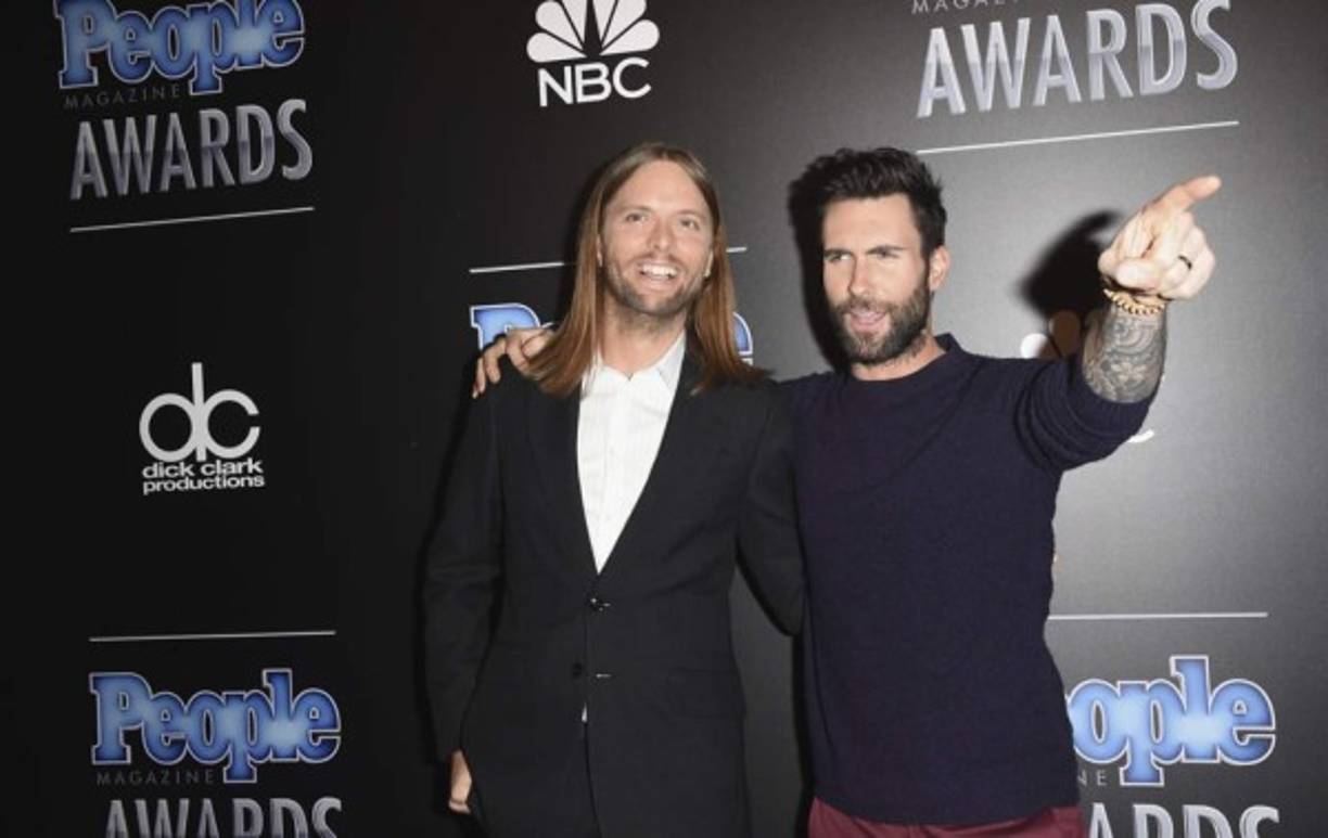 James Valentine y Adam Levine de Maroon 5.