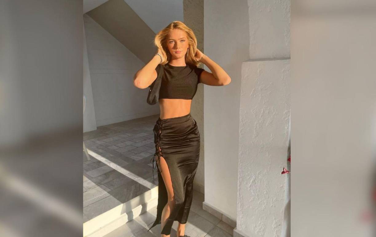 A través de sus redes sociales, la guapa jovencita se muestra muy orgullosa de su hermana mayor.