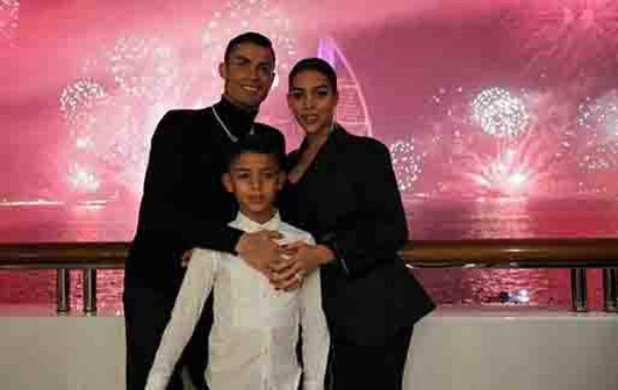 Cristiano Ronaldo se fue a Dubái con sus seres queridos.