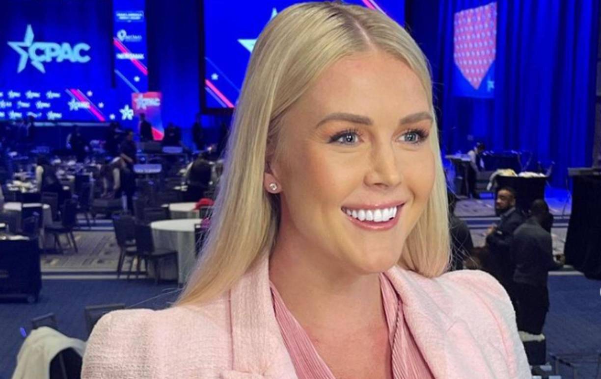 Además de su exitosa carrera profesional, Karoline Leavitt es una defensora activa de la educación privada y la fe católica, valores que sostiene con orgullo en su vida personal y profesional.