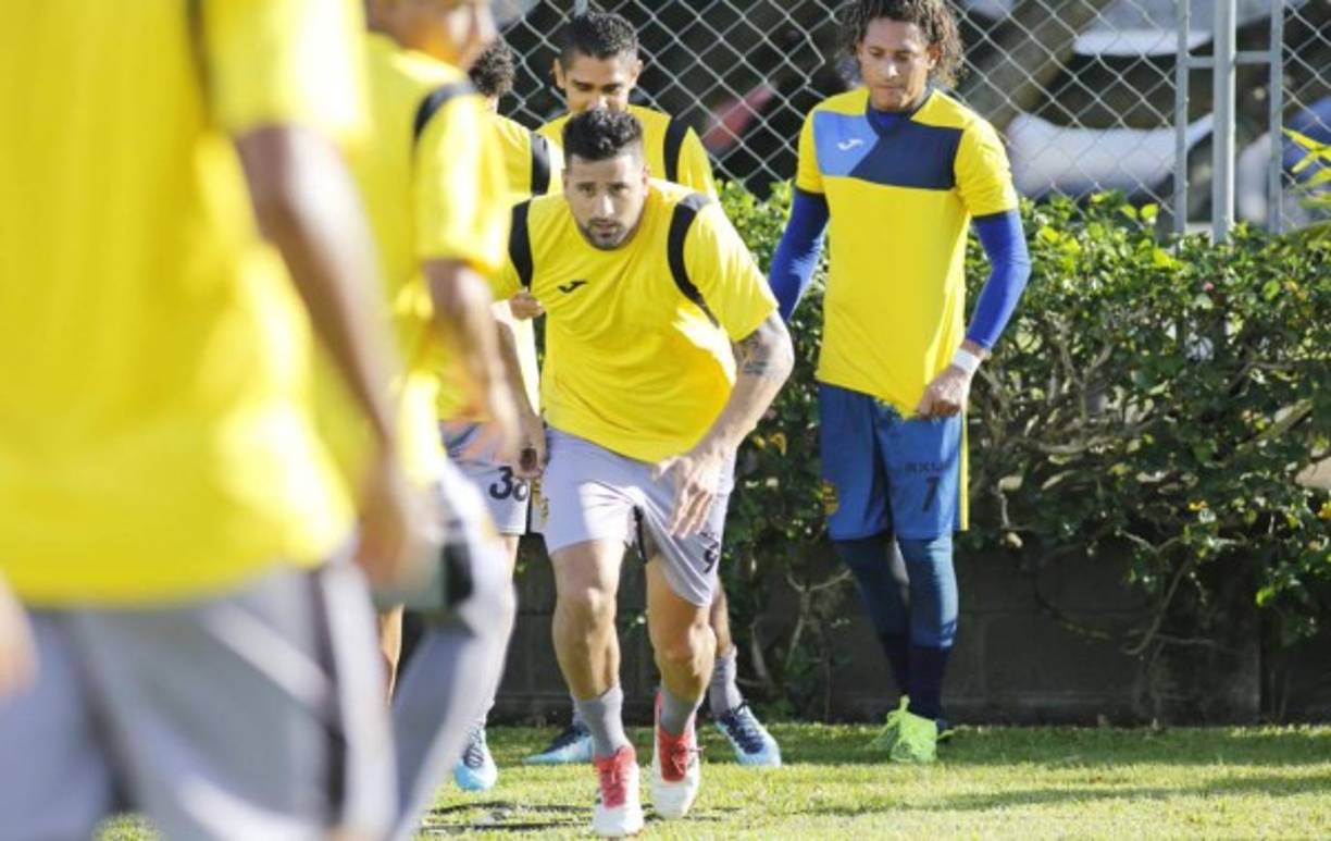 El uruguayo Maximiliano Callorda, reciente refuerzo de Real España, busca adaptarse en Honduras y asegura que se encuentra optimista de poder triunfar. 'A mí me gusta el desafío, es un equipo muy grande que te exige todos los partidos salir a ganar en cualquier cancha', dijo.