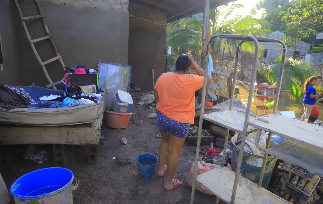 A pesar de la tragedia, los habitantes de estas comunidades siguen luchando por reconstruir sus vidas. 