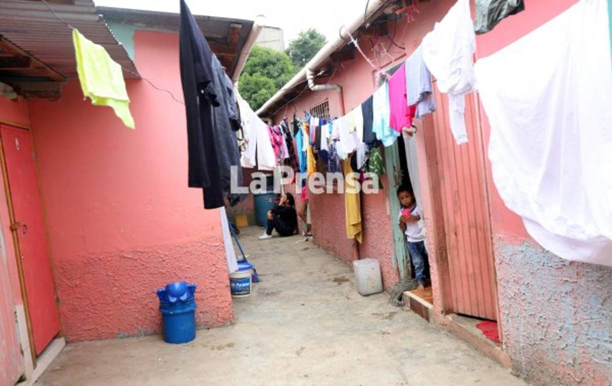 La madre del bebé declaró que este quedó al cuidado de su padre cuando ella se fue a trabajar.
