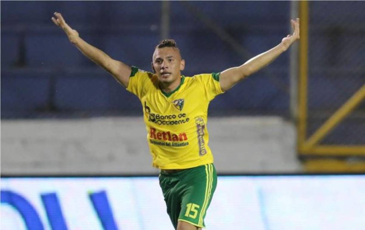 Christofer Urmeneta: El delantero también ha sido confirmado como nuevo fichaje de la UPNFM, descendió el torneo pasado con Social Sol.