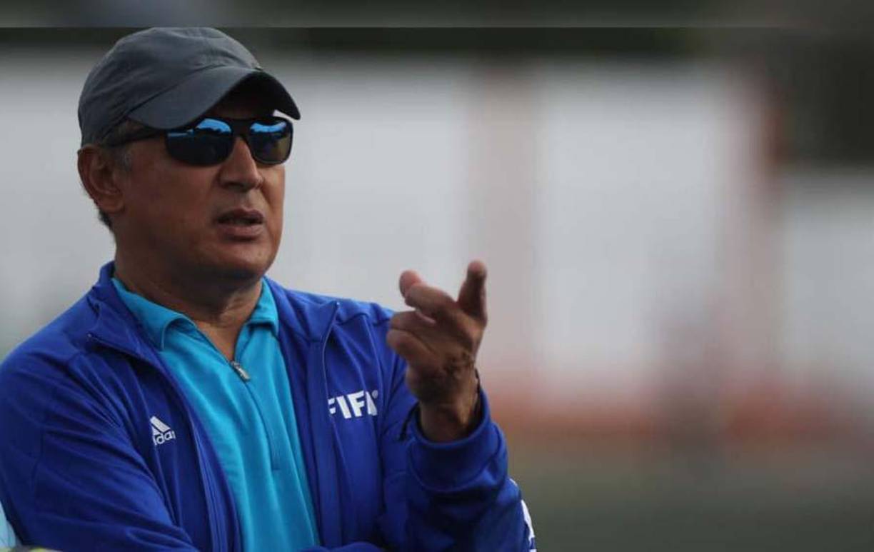 José Javier Padilla Martínez cuenta con amplia experiencia en selecciones menores y además ha dirigido a varios clubes de la Liga Nacional. Real de Minas, Atlético Municipal, Victoria, Universidad, Hispano, Motagua etc, son algunos de los equipos que ha comandado.