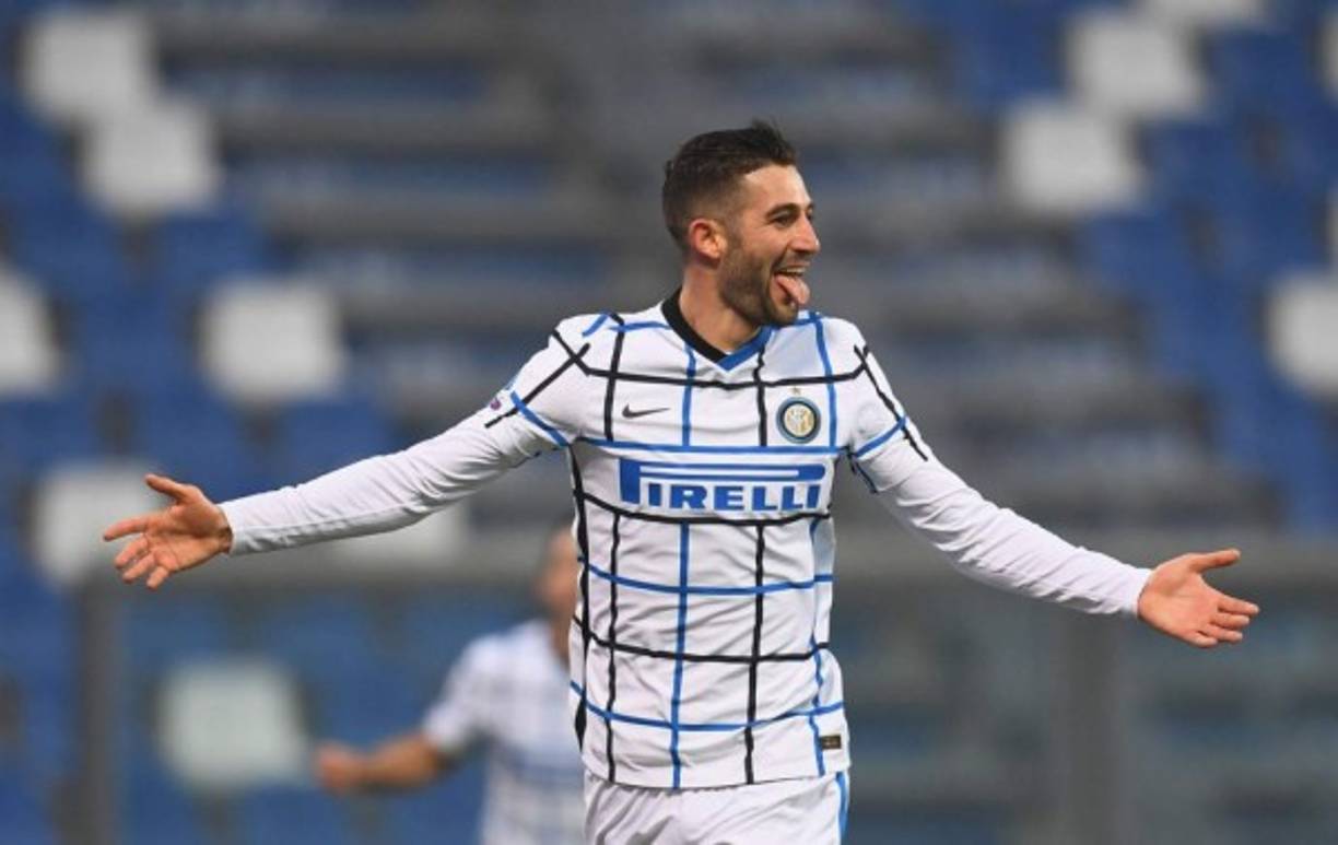El Inter de Milán quiere renovar a Roberto Gagliardini. El centrocampista italiano de 26 años se ha establecido como uno de los fijos en las alineaciones de Antonio Conte y según La Gazzetta dello Sport el club 'neroazzurro' busca mejorar su contrato y ligarlo más allá de 2023, momento en que finaliza su actual acuerdo.