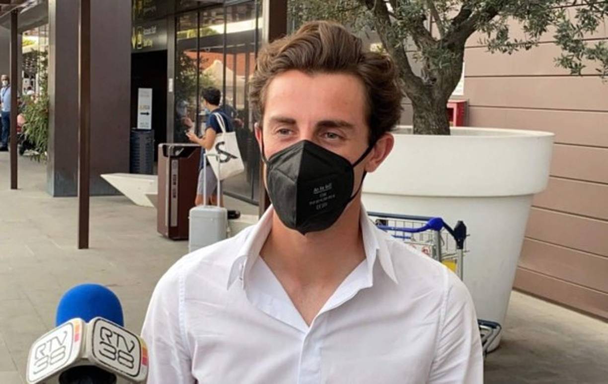 Álvaro Odriozola es el otra salida del Real Madrid. El lateral español ya se encuentra en Florencia para concretar su cesión por una temporada con la Fiorentina de la Serie A.