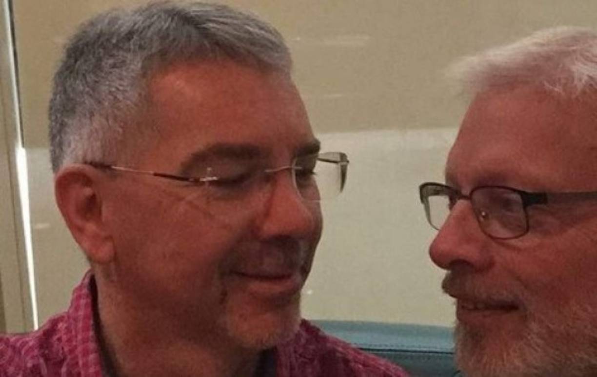 Actualmente John se encuentra felizmente casado con un hombre y al respecto declaró: “El reflejo que hoy en día veo con Larry me muestra las cosas positivas de mi ser, mis talentos, regalos y veo cómo puedo ser exitoso en una relación tanto íntima como afectiva”.